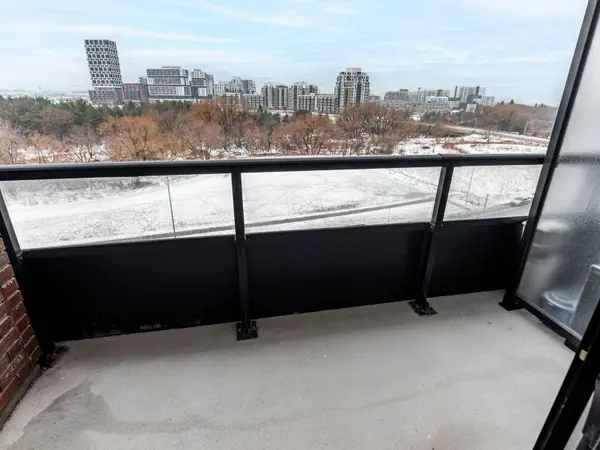 Markham, ON L6G 0G2,15 Water Walk DR #720