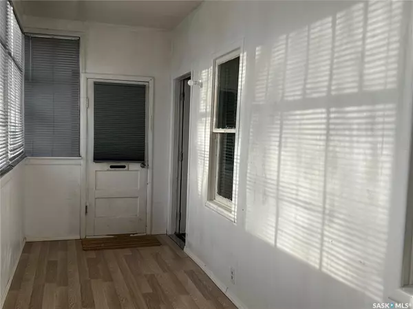 Moose Jaw, SK S6H 5G4,1042 Coteau STREET W