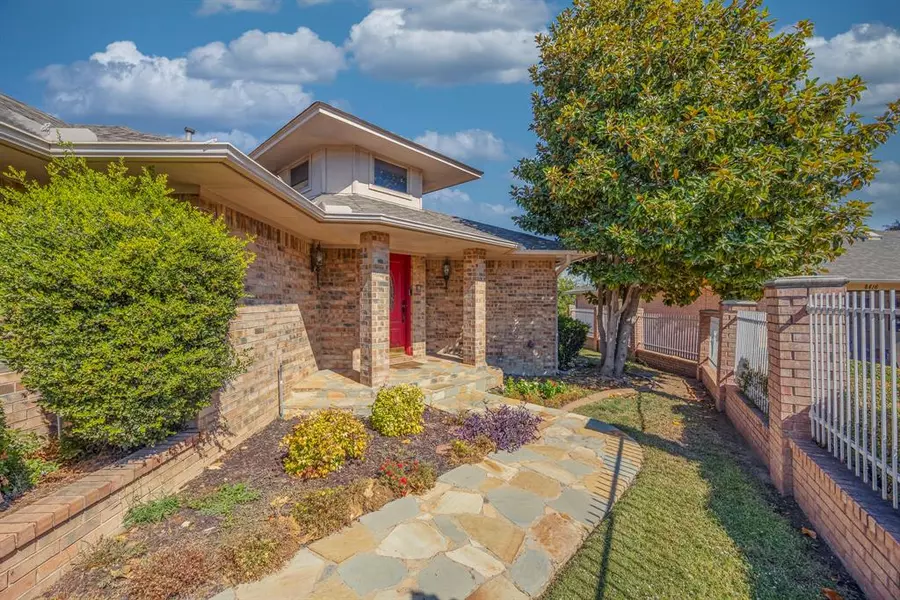 8418 Golf Club Circle, Fort Worth, TX 76179