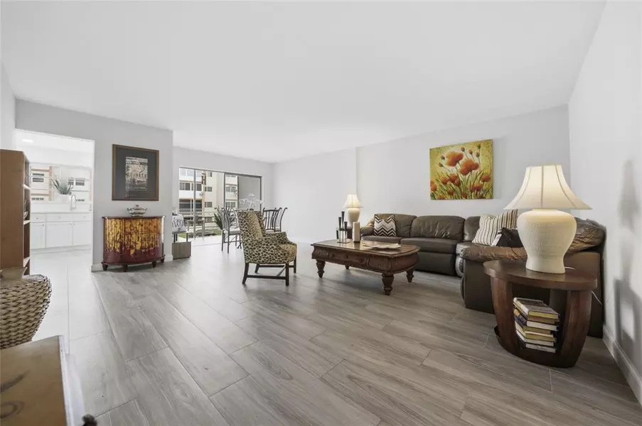 2201 NW 41st Avenue #209, Lauderhill, FL 33313