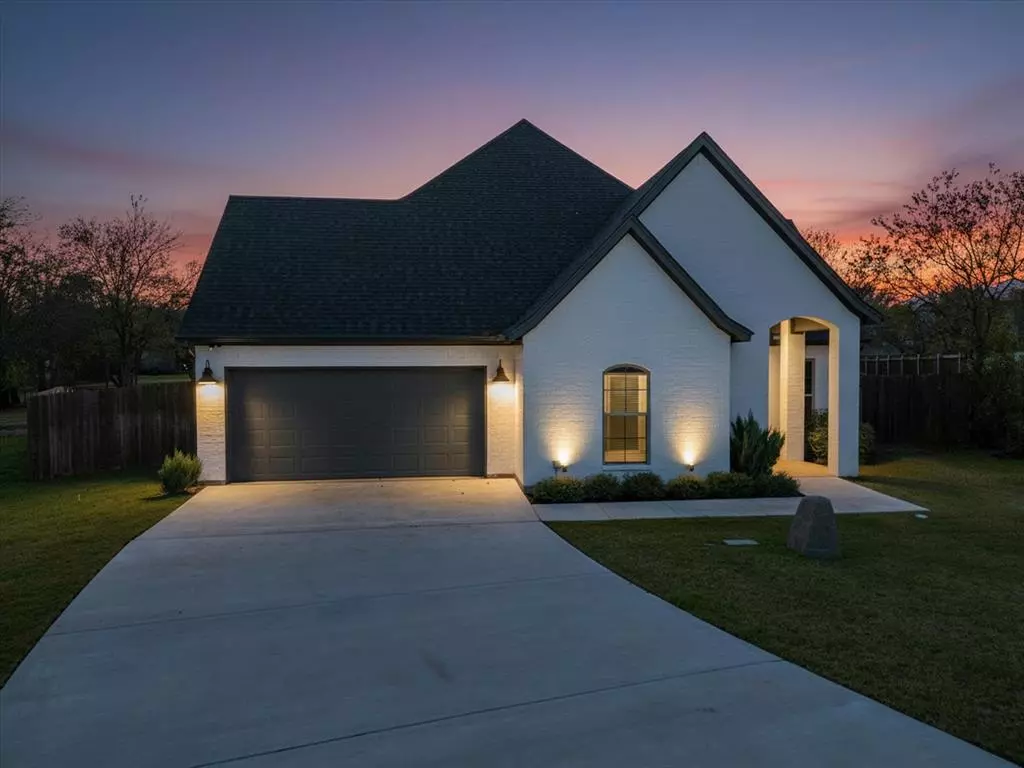 Fort Worth, TX 76126,8236 Loar Court