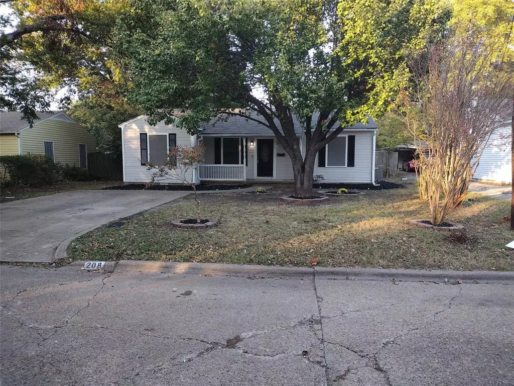 Waxahachie, TX 75165,208 Almond Street