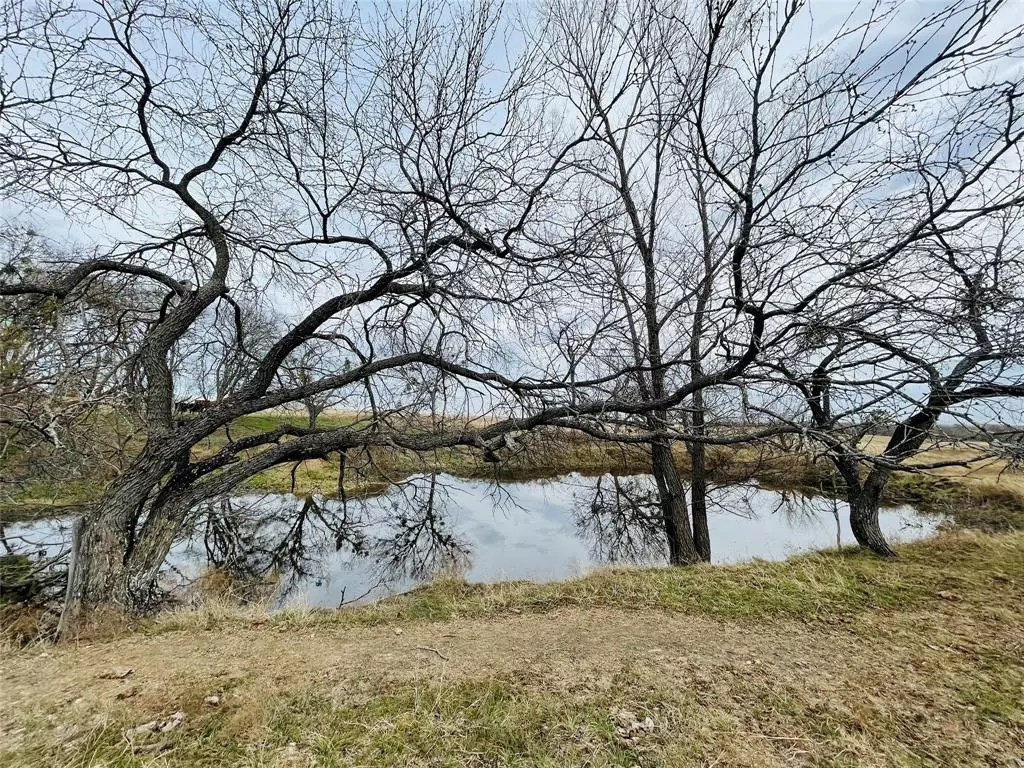 Dawson, TX 76639,21517 SW County Road 4040