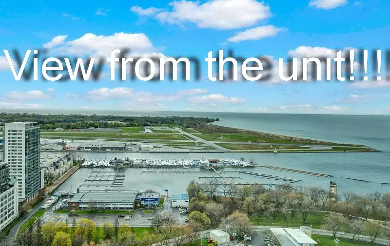 Toronto C01, ON M5V 1B1,219 Fort York BLVD #3307