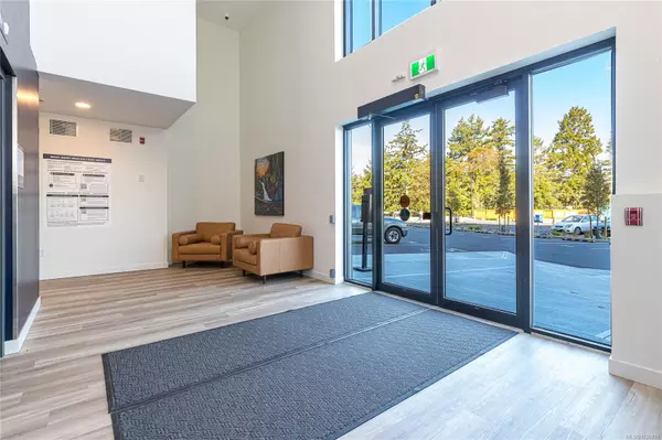 Langford, BC V9B 7E8,2390 City Gate Blvd #313