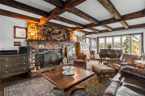 618 Beach Dr, Nanaimo, BC V9S 2X9