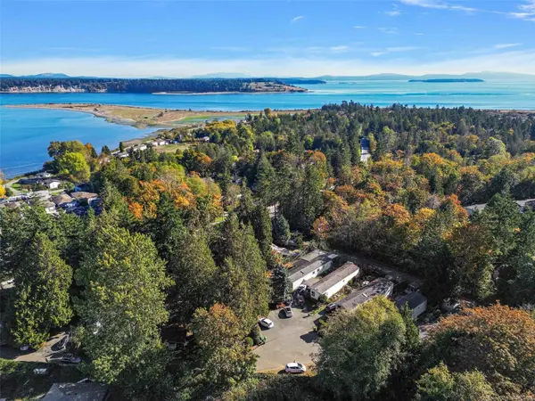 2741 Stautw Rd #5, Central Saanich, BC V8M 2E9