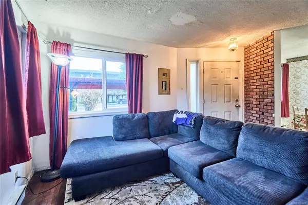 Nanaimo, BC V9S 4W1,1445 Waddington Rd