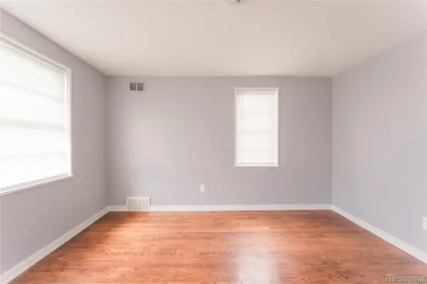 Redford, MI 48239,24428 W Chicago