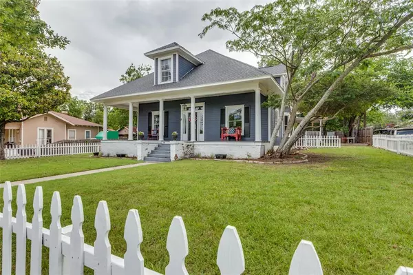 Weatherford, TX 76086,902 S Waco Street