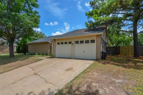 Grand Prairie, TX 75052,4201 Amherst Lane