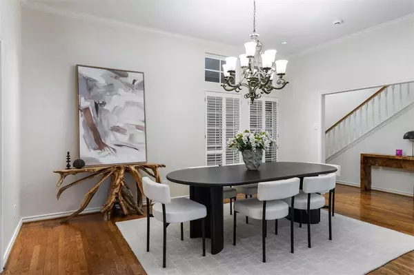 Dallas, TX 75225,7 Queensview Court