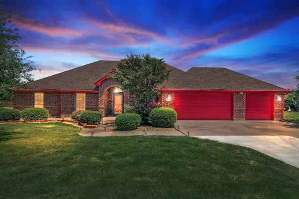 824 Rolling Meadow Drive, Lavon, TX 75166