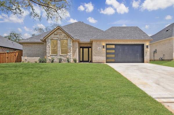 707 Ross Trail, Arlington, TX 76012