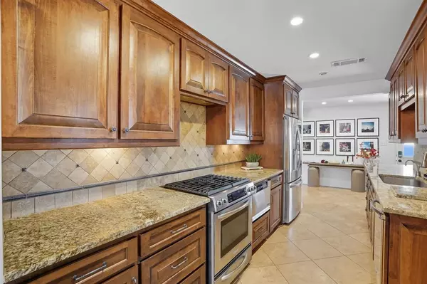 Fort Worth, TX 76107,4120 bIRCHMAN Avenue