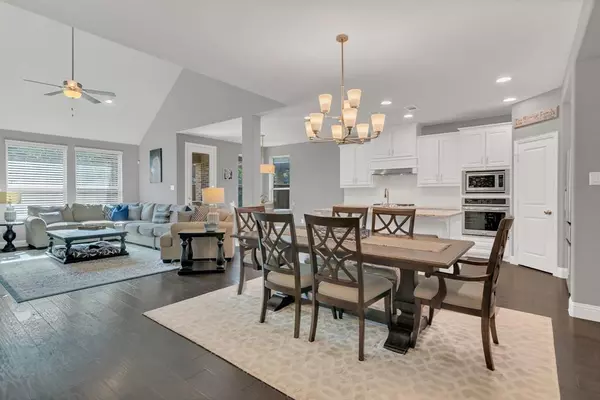 Fort Worth, TX 76008,1920 Crescent Street