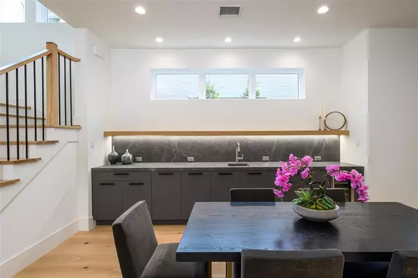 Dallas, TX 75219,3930 Hawthorne Avenue