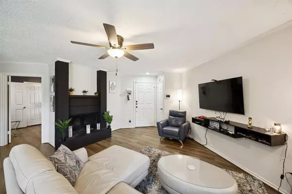 16301 Ledgemont Lane #281, Addison, TX 75001