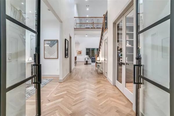 Dallas, TX 75220,3903 Lively Lane