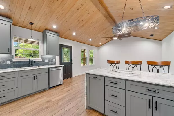 Gun Barrel City, TX 75156,110 Wildwood Crossover