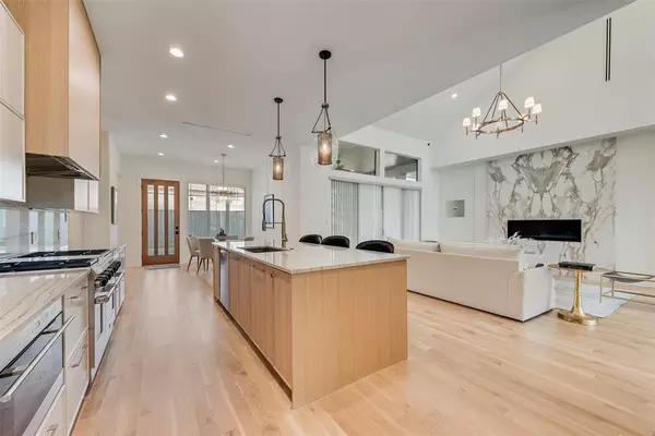 Dallas, TX 75230,6411 Royal Lane