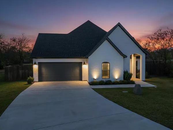 8236 Loar Court, Fort Worth, TX 76126