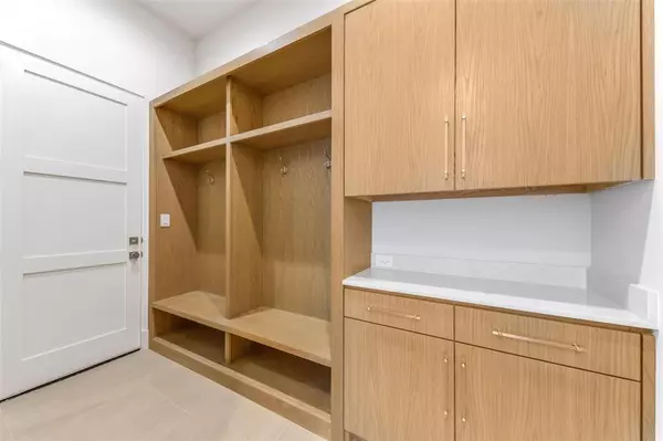 Dallas, TX 75209,7410 Kenwell Street