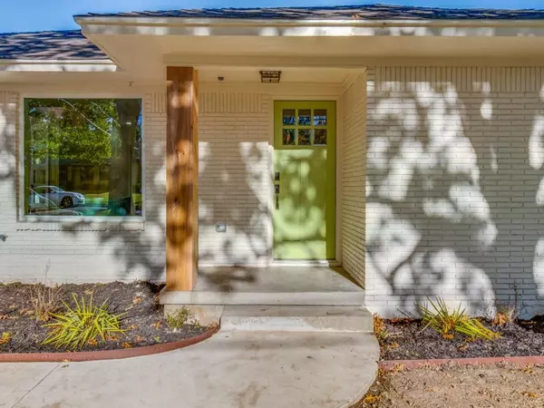 Dallas, TX 75214,6611 Blessing Drive