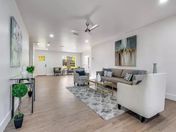 Dallas, TX 75214,6611 Blessing Drive