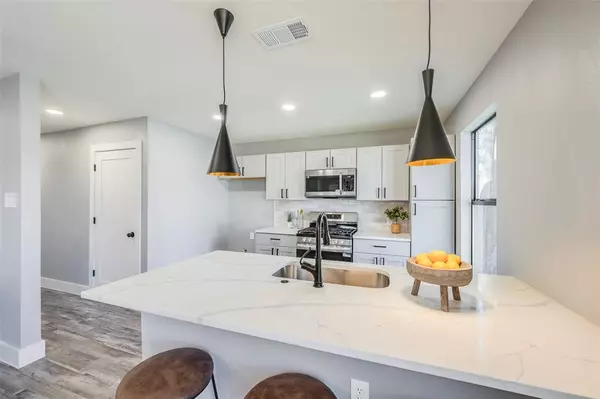 Dallas, TX 75228,2820 Andrea Lane