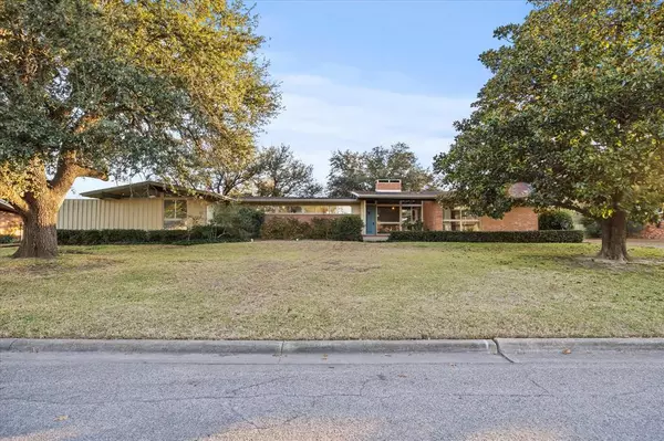 Greenville, TX 75402,5121 Meadowbrook Drive