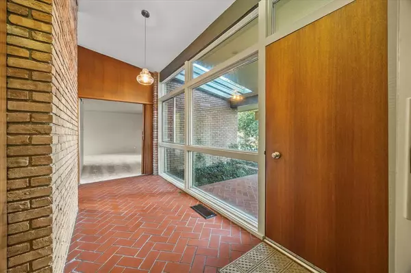 Greenville, TX 75402,5121 Meadowbrook Drive