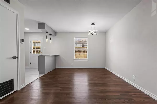 Dallas, TX 75235,4941 N Hall Street