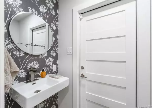 San Antonio, TX 78230,10922 Whispering Wind Street