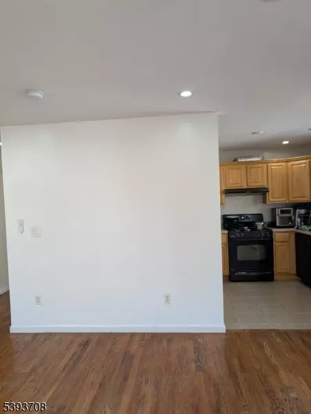 East Orange City, NJ 07017,91 William Street