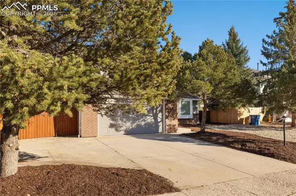 Colorado Springs, CO 80920,7615 Conifer DR