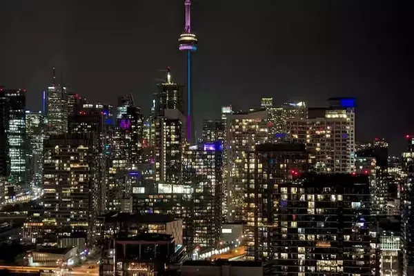 Toronto C01, ON M5V 1B1,219 Fort York BLVD #3307