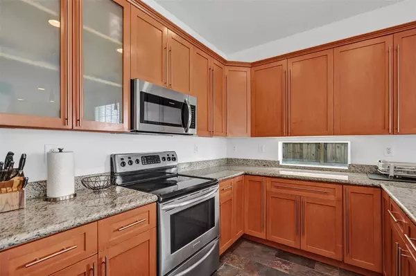 Pompano Beach, FL 33062,816 S Riverside Dr #816