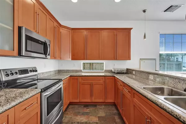 Pompano Beach, FL 33062,816 S Riverside Dr #816