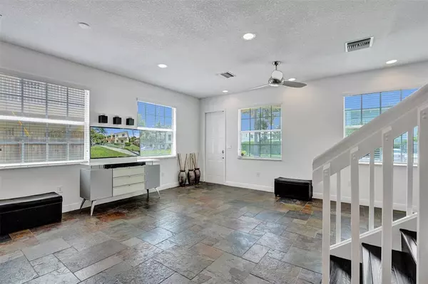 Pompano Beach, FL 33062,816 S Riverside Dr #816