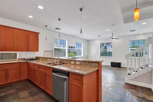 Pompano Beach, FL 33062,816 S Riverside Dr #816