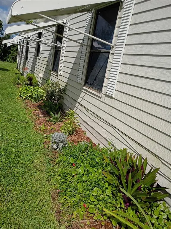 Lantana, FL 33462,3353 Lake Overlook Pl