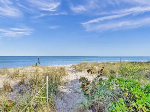 Lauderdale By The Sea, FL 33062,1439 S Ocean Blvd #317