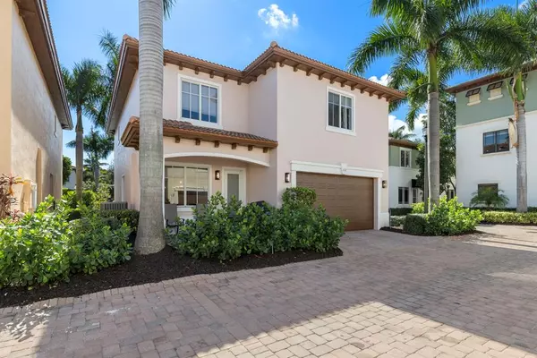 Boca Raton, FL 33432,112 NW Gardener St