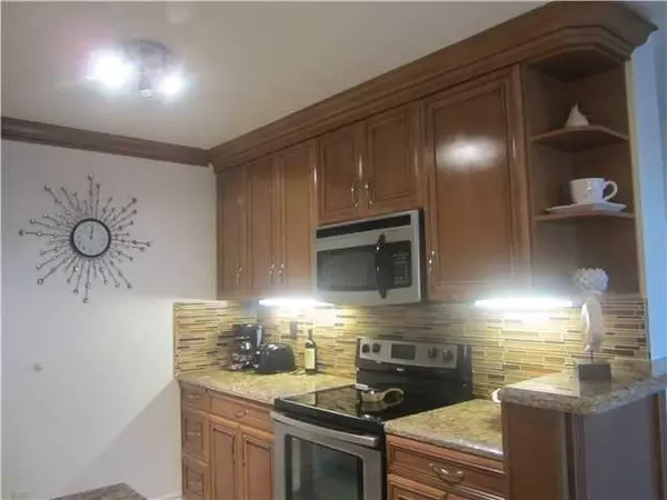 Deerfield Beach, FL 33441,760 SE 2ND AVE #D-114