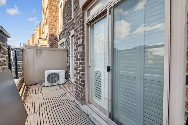 Markham, ON L6B 1N3,50 Dunsheath WAY #609