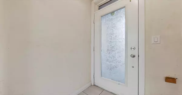 Markham, ON L6B 1N3,50 Dunsheath WAY #609