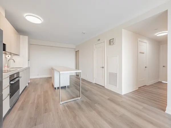 Markham, ON L3R 6L4,8 Water Walk DR #3205