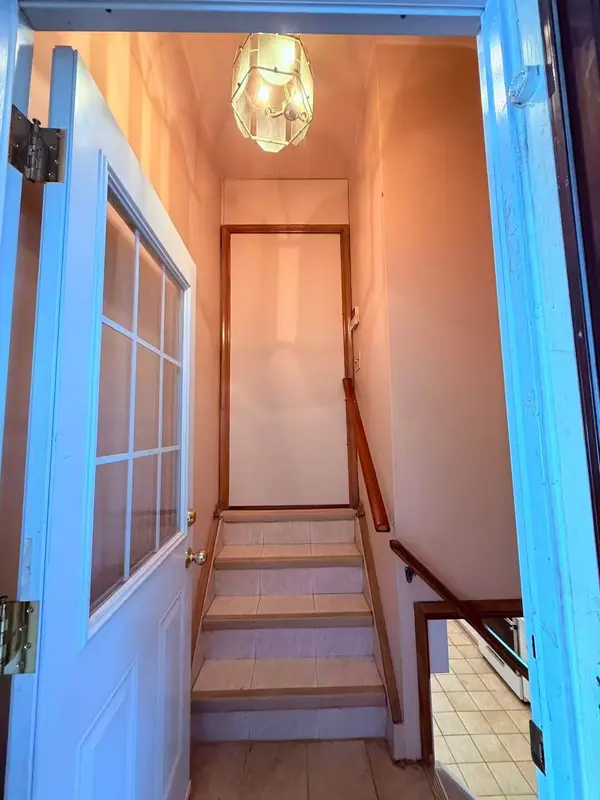 Hamilton, ON L9A 3K4,11 Southill DR