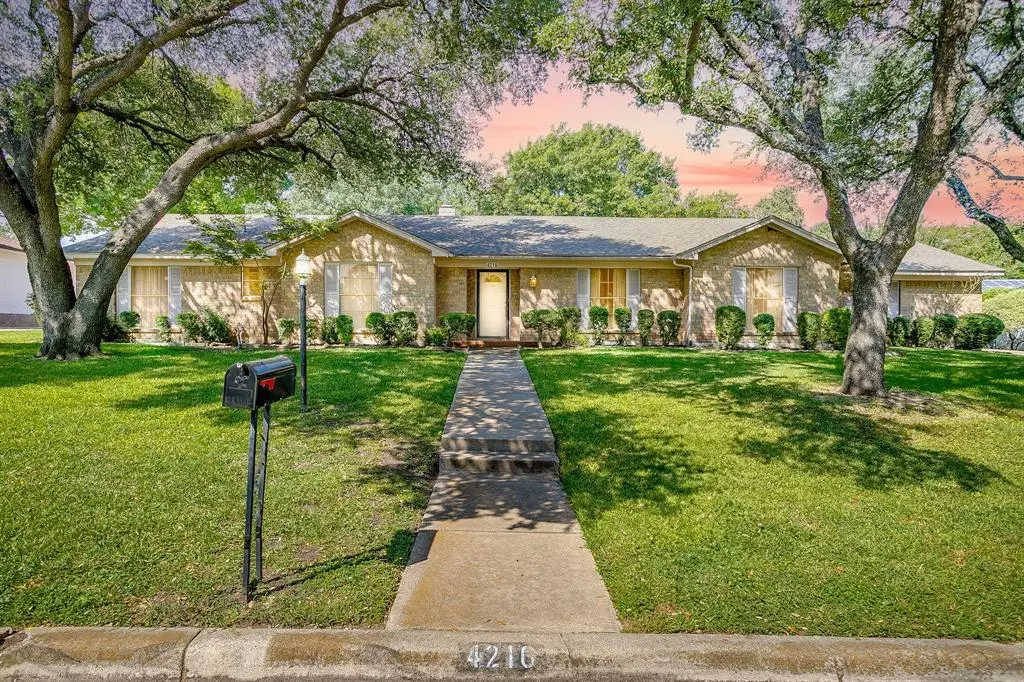 Benbrook, TX 76126,4216 Winding Way